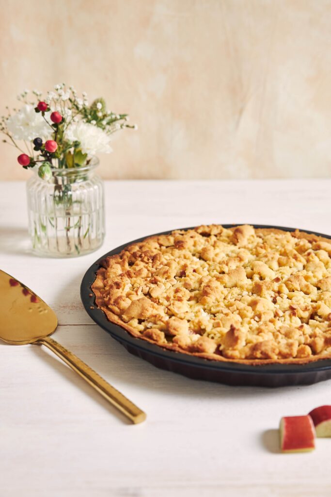 Rhabarber frisch und gesund im Frühling,als Schmand-Rhabarber-Kuchen genießen!