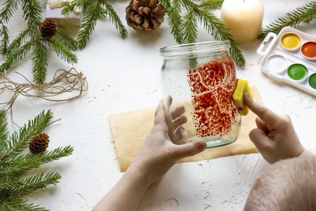 DIY-Deko für Zuhause – Windlicht aus Glas basteln